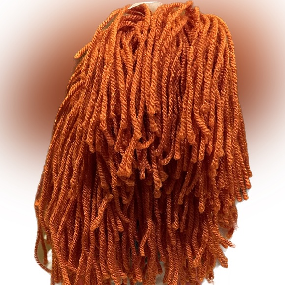 VTG FRIENDS 2b REDHEAD GINGER DOLL ALOHA CROP SKIRT ANKLE CHARM BUILD A BEAR - Picture 3 of 6